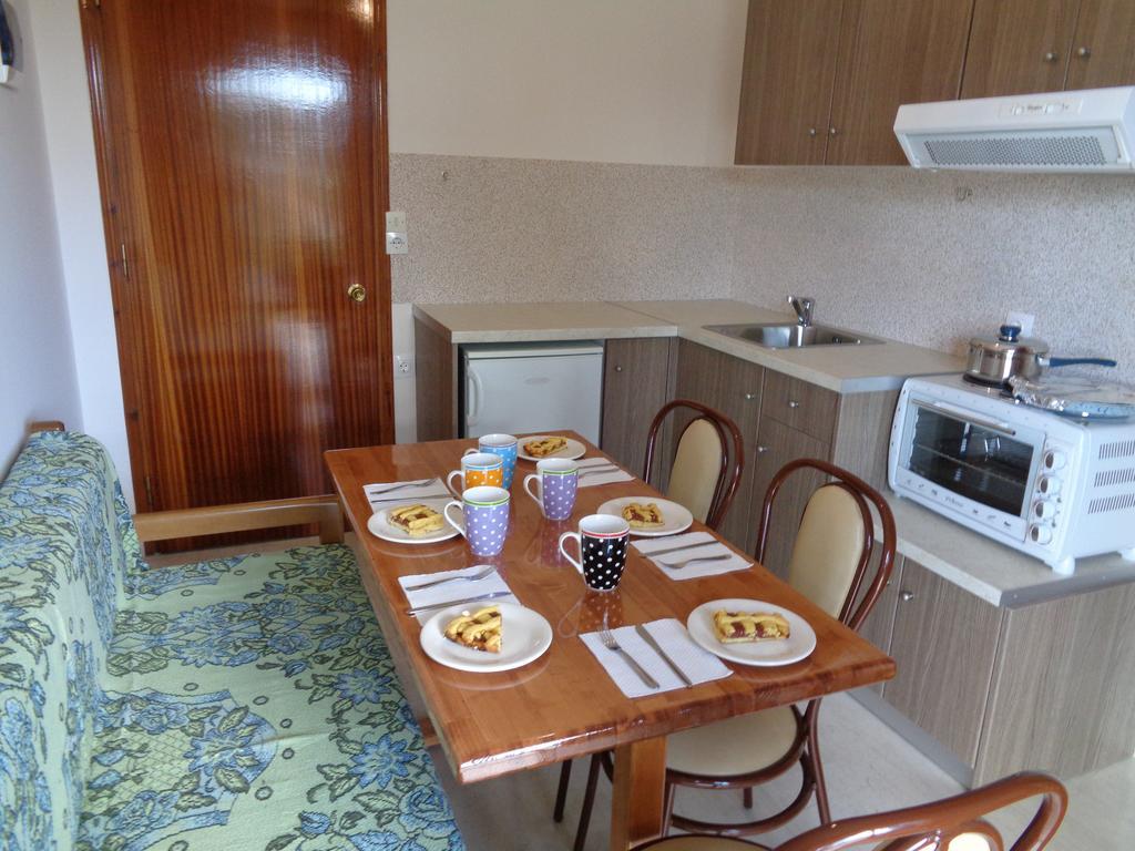 Skyline Apartman Velonádesz Szoba fotó