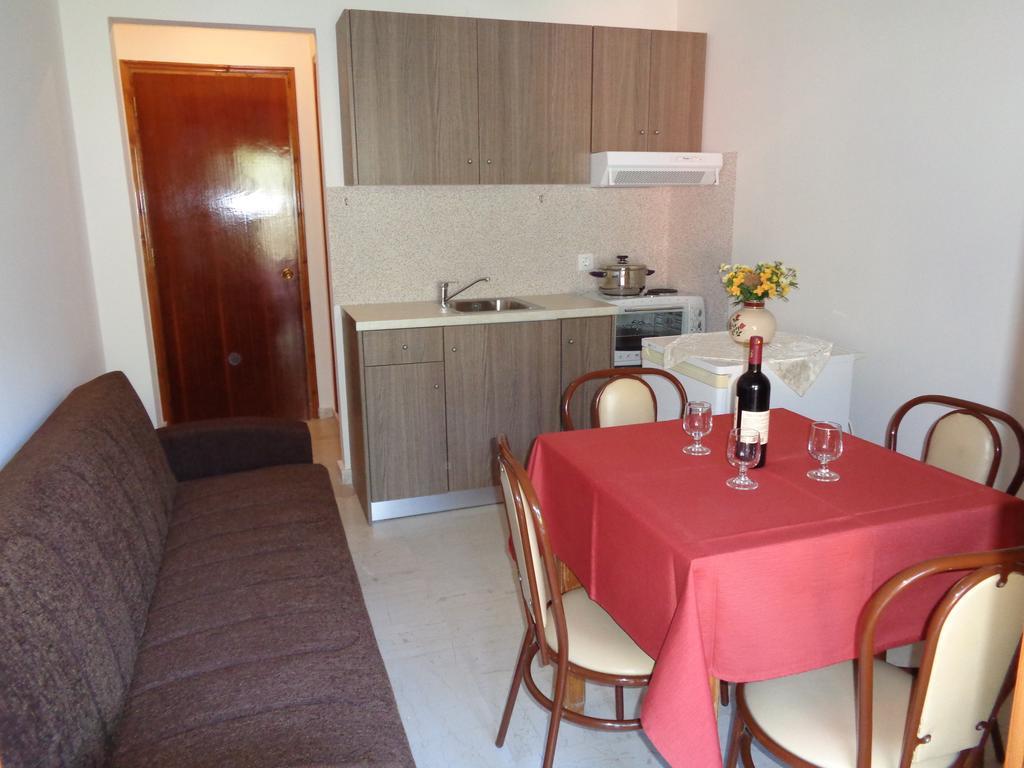 Skyline Apartman Velonádesz Szoba fotó
